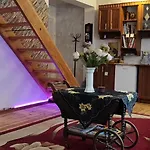 Home, Artapart *