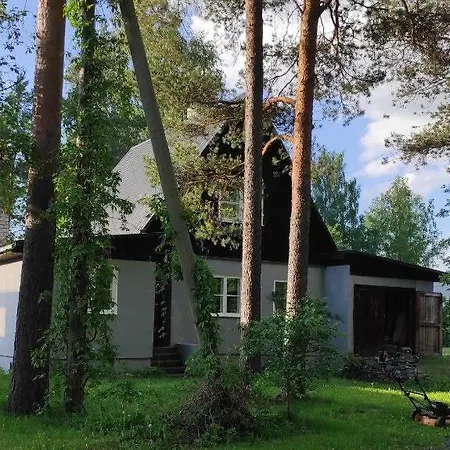 Puhkemaja - Murunella