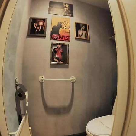 Home, A Simple House Türi