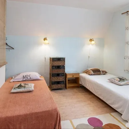 Home, A Simple House 公寓 Türi