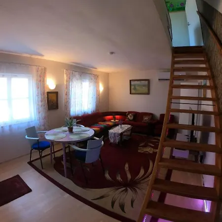 Home, Artapart