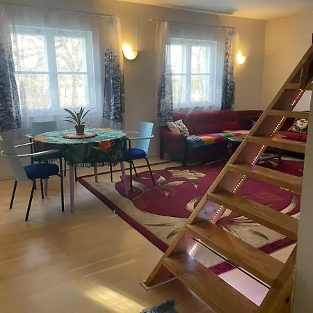 Apartment Home, Artapart