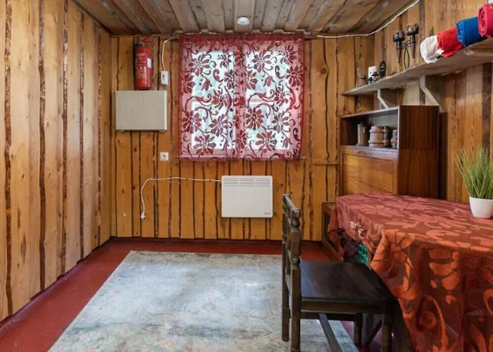 Daire Home, A Simple House